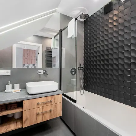Cracow Luxury With Garden Apartment Krakow